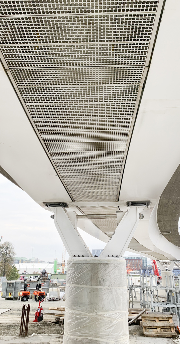 PCP CUBE Gratings Adorns Hising Bridge Ceilings pcp-cube-gratings-adorns-hising-bridge-ceilings